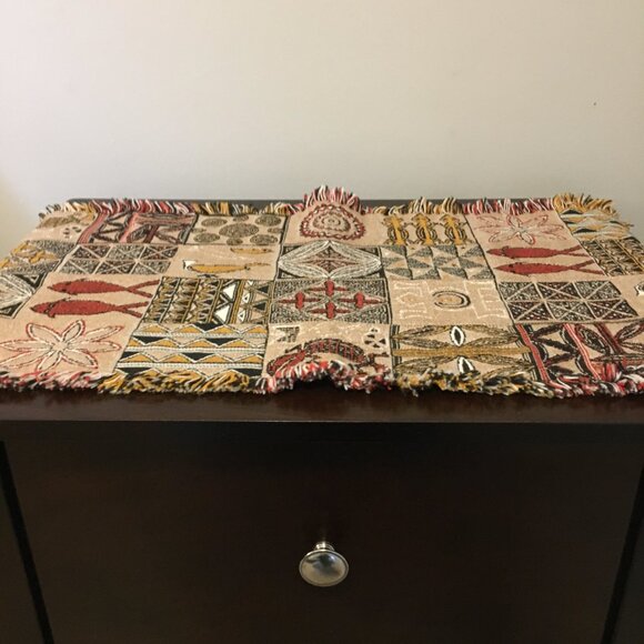 Australian Mythos Embroidered Table Runner - Picture 10 of 12